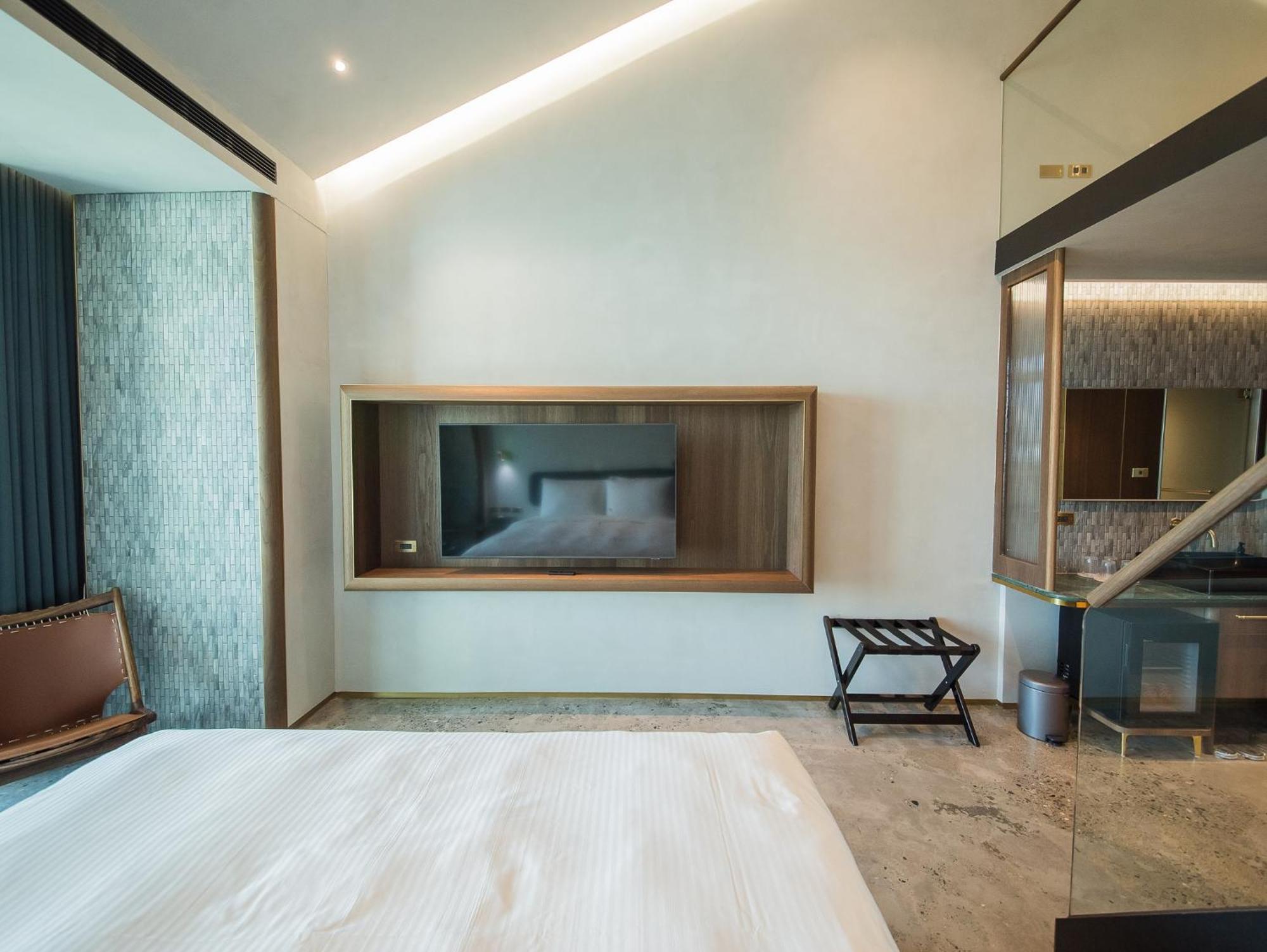 Papoa Harbor Hotel Kaohsiung Exterior photo